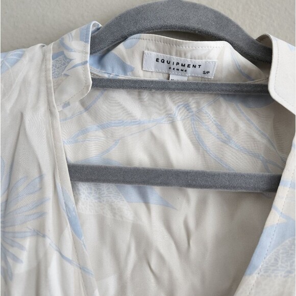 Equipment Women's Flora Print Silk Poplin Leema Shirt Blouse Short Sleeve | Size - Picture 2 of 4